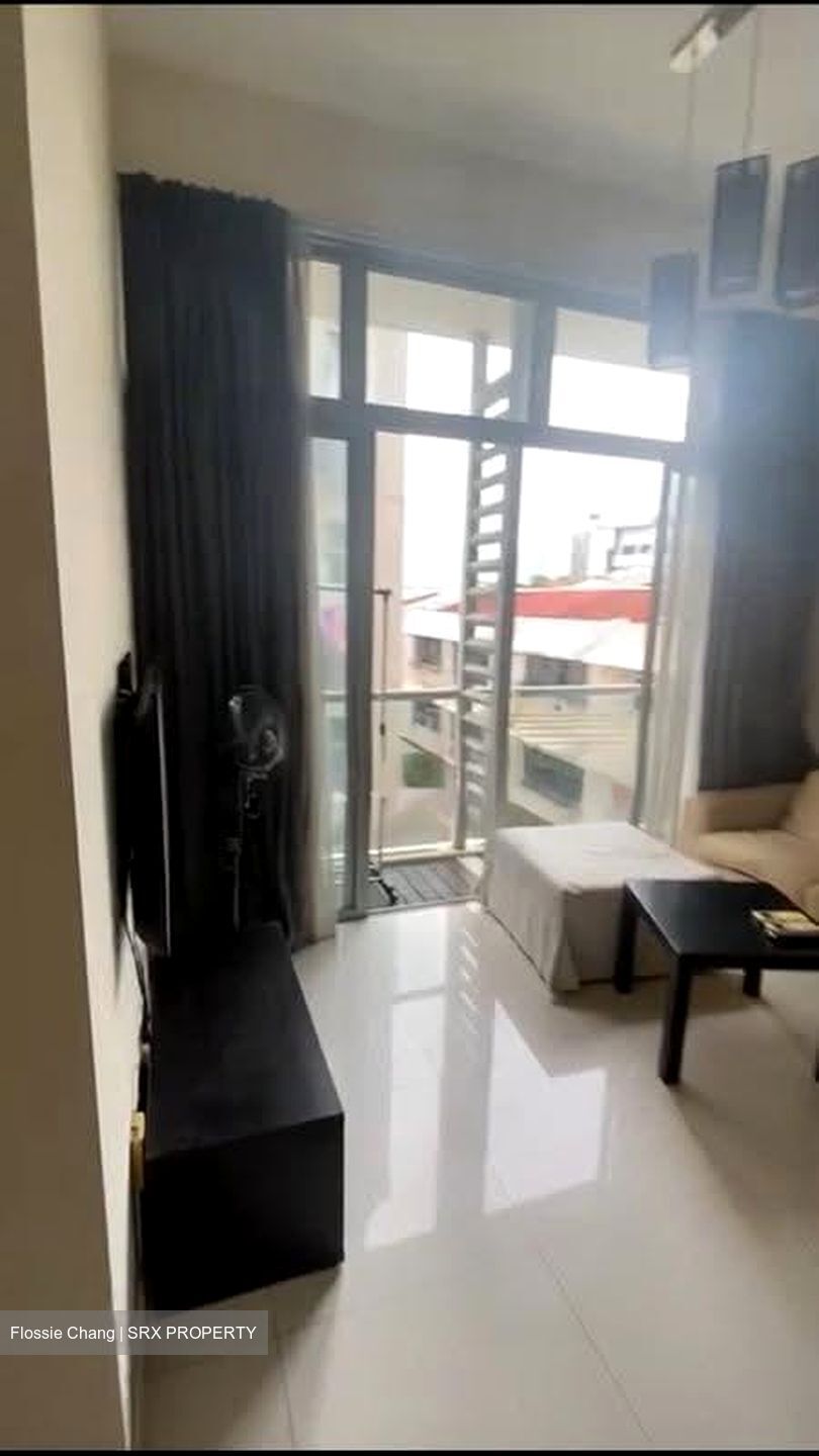 R66 Apartments (D8), Apartment #616552361